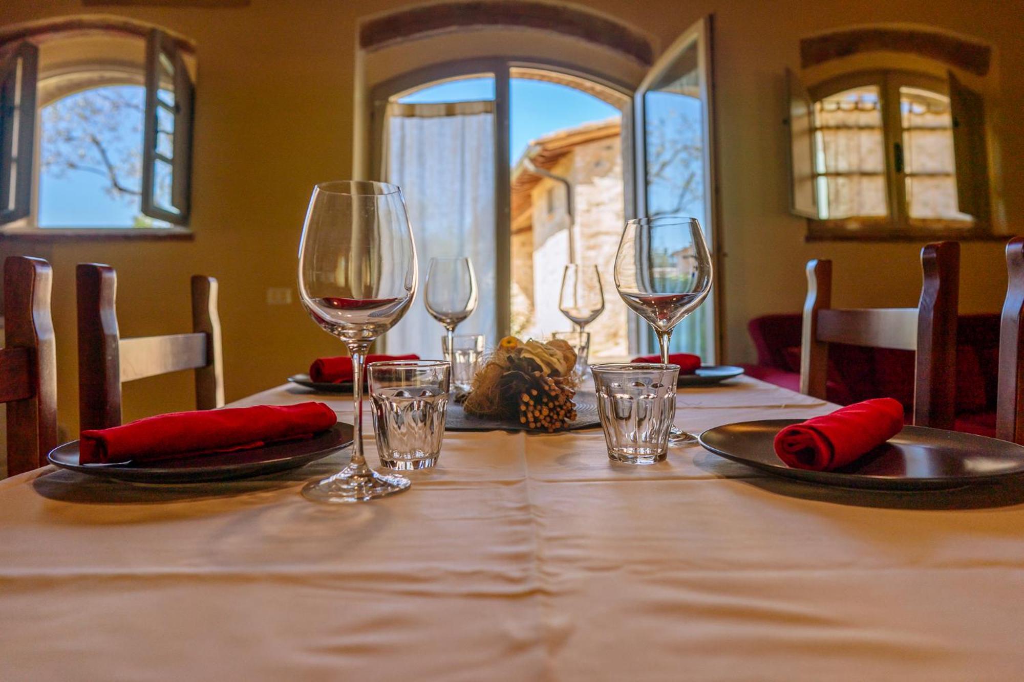 Villa Le Beringhe - Wine Pool & Relax Colle Val D'Elsa Exterior photo